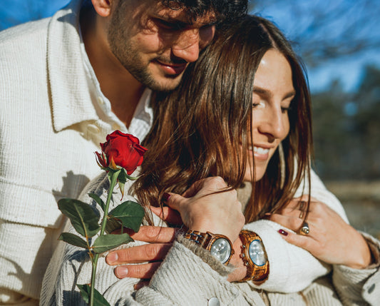 5 Raisons d’Offrir des Accessoires en Bois pour la Saint-Valentin ❤️