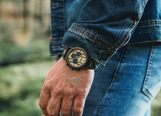 Comment Assortir des Accessoires en Bois avec Votre Tenue Quotidienne ?