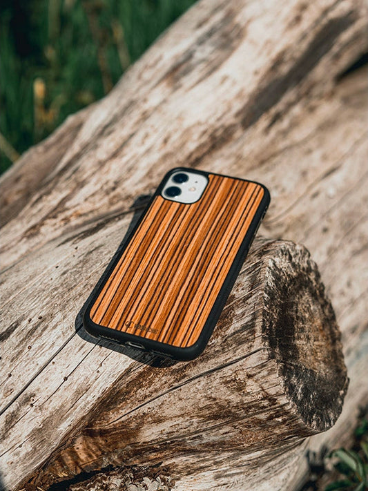 Coque iPhone 11 en bois avec gravure Kombi Van -  France