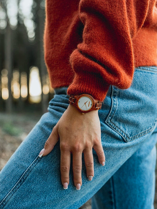 Montre en Bois Femme à Quartz - Cyprès